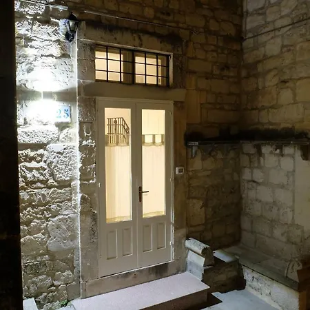 Borgo *