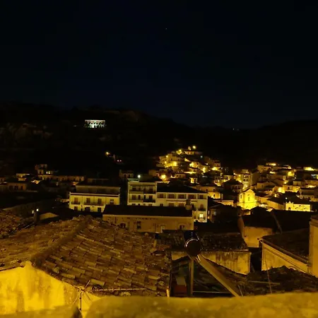Borgo *